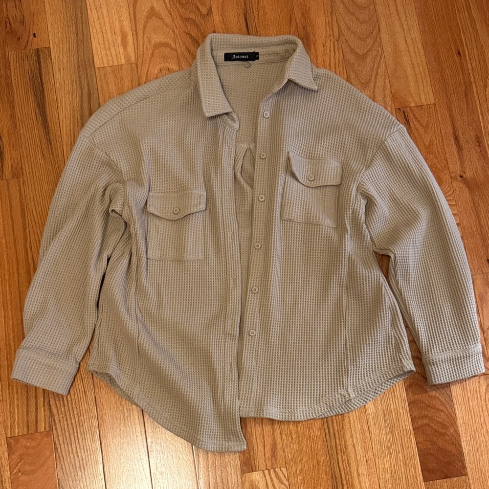 Size small waffle button up